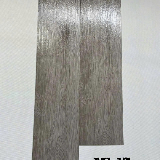 SÀN NHỰA KEO DÁN SẴN